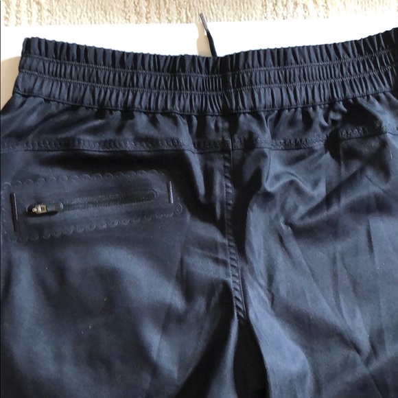 Lululemon shorts - Picture 3 of 5